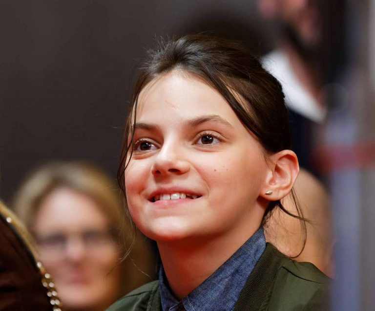 Dafne Keen Bio, Film Career, Odd Facts, News, Net Worth 2020