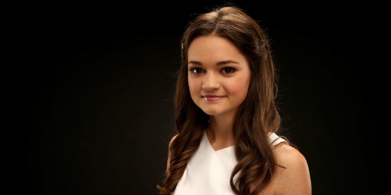 Ciara Bravo Biography- Age, Jaxon bravo Fact, Net Worth 2021